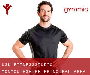 Usk fitnessstudio (Monmouthshire principal area, Wales)
